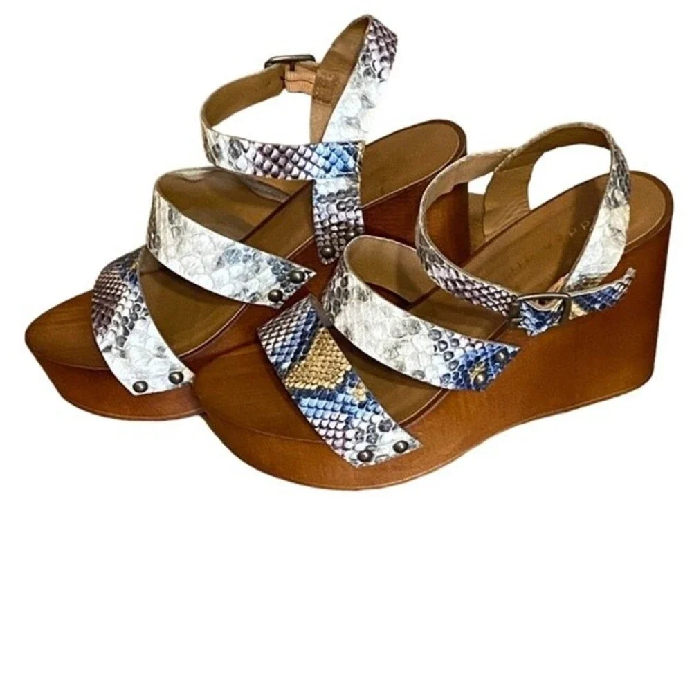 Madden Girl sexy snakeskin platform shoes, chunky wood 3.5 heels size 6